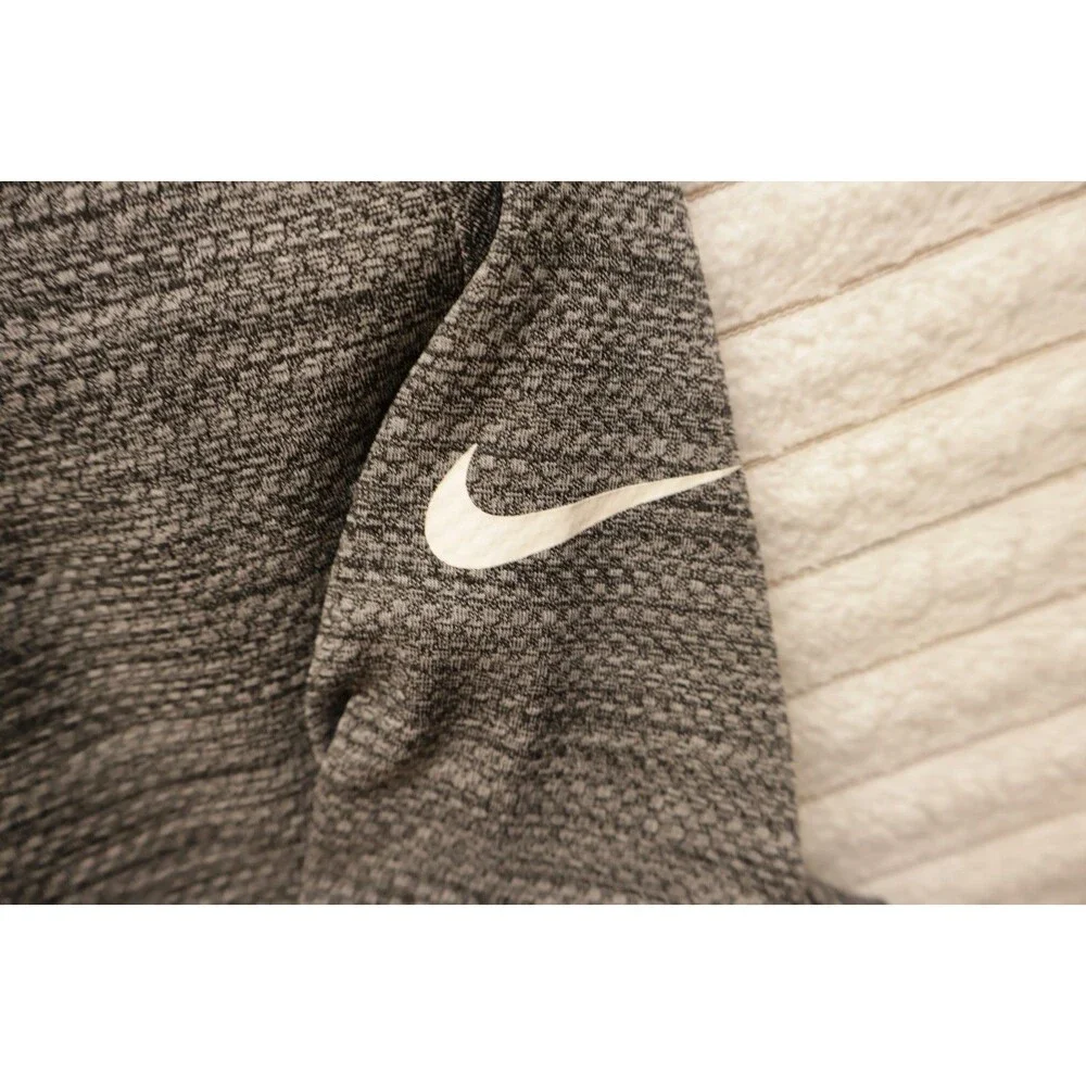 Nike Dri-Fit Mens L Gray Collar Golf Polo Shirt Standard Fit Button Quarter